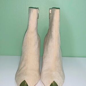 Fashion Nova Cream Heeled Boots